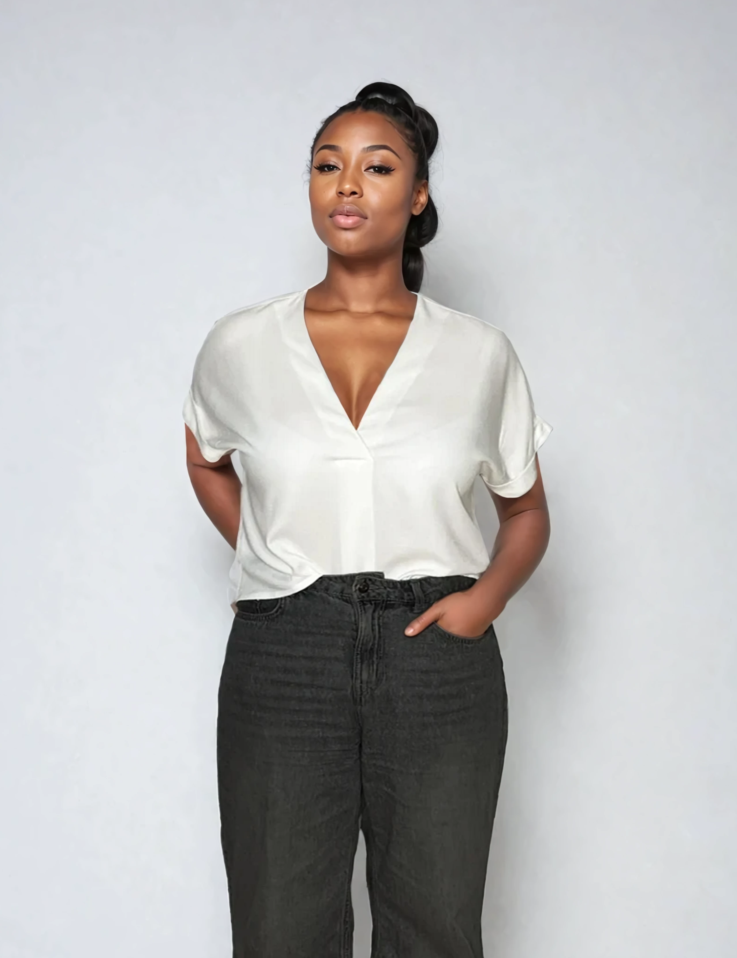 6623_plus_Bluse_Sami_Deadstock_Viscose_white_handmade_in_germany_Kopie-Candy-Studio_final.png