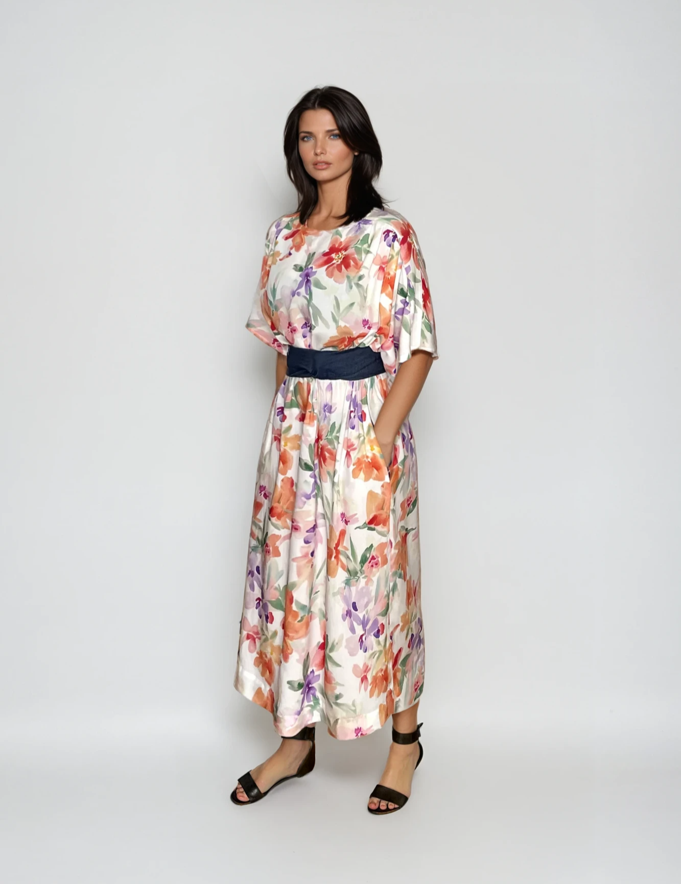 6856_DressMillie_EcoveroFlowersonWhite_handmade_in_germany_Kopie-Natalia-StudioKopie.png