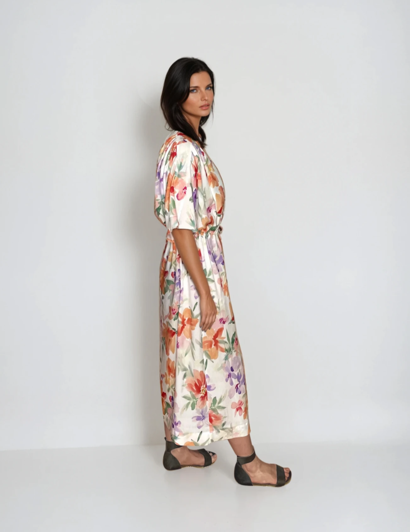 6908_DressMillie_EcoveroFlowersonWhite_nachhaltig_fair_Kopie-Natalia-StudioKopie.png