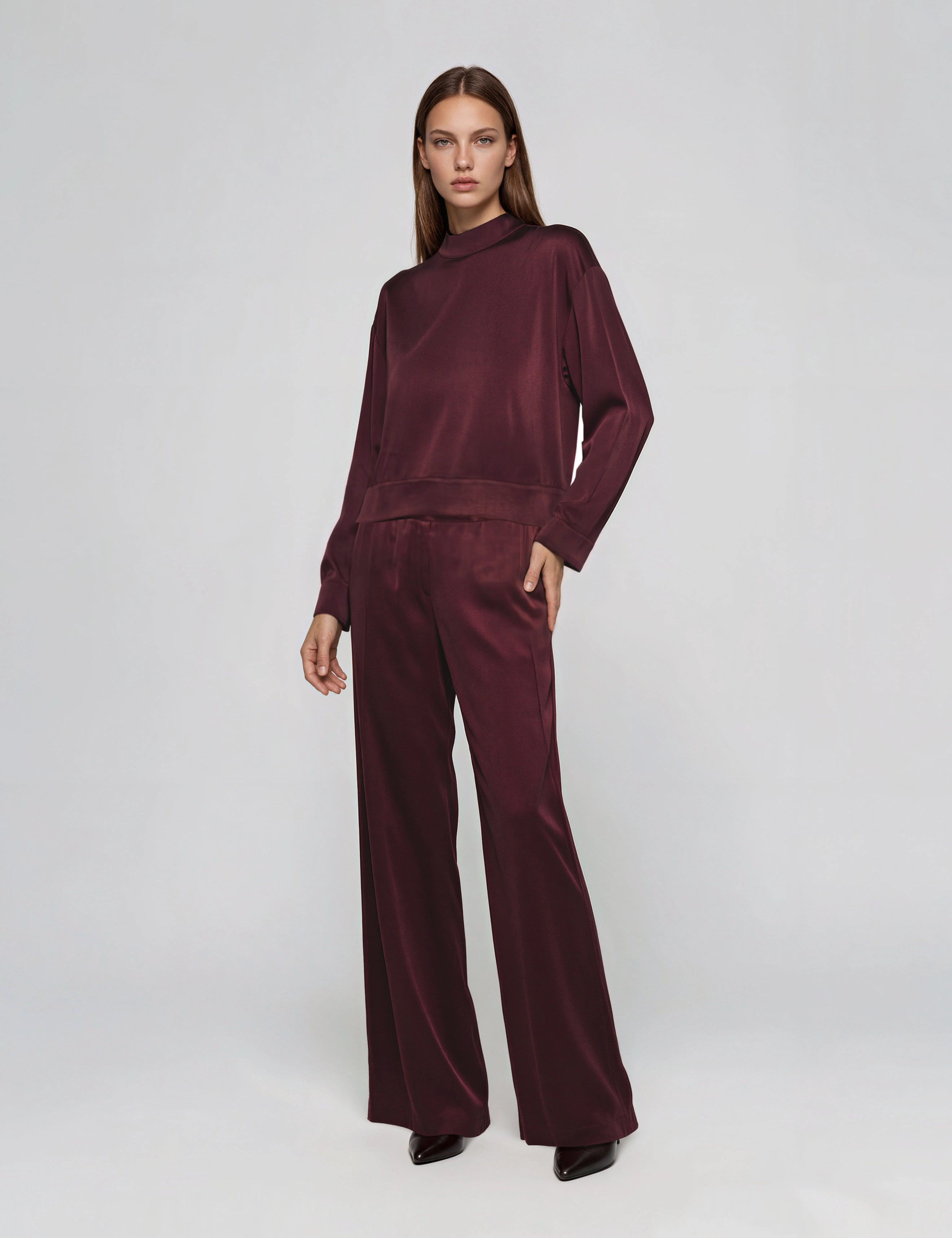 BlouseAnnaandTrousersHollena_heavywashedcuprosatin_burgundy_madeinGermany_Harper3.webp