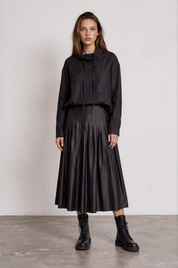 sportive Bluse mit Stehkragen aus Tencel™ in black denim
