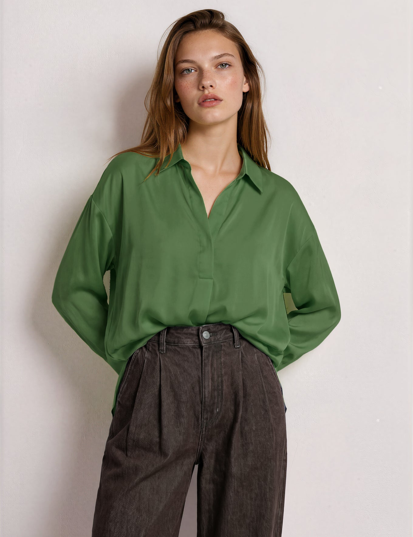 BlouseRaza_oversizedcasualblouseoutofdeadstockviscose_meadowgreen_madeingermany-Harper-StudioHushKopie_1d5958ae-f375-4cb4-9fee-dda580889efb.webp