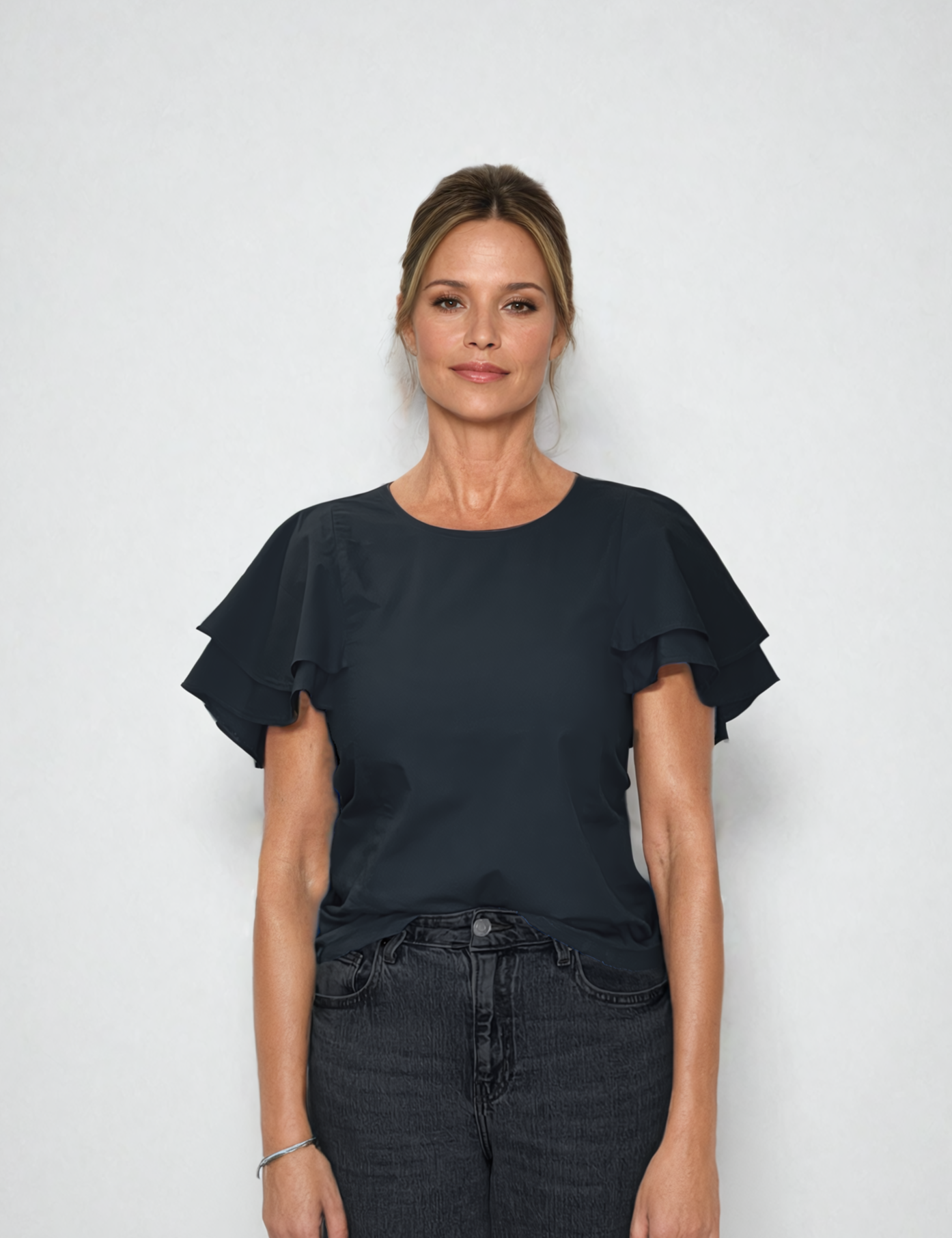 Blouse_Frilli_black_coloriert_Kopie_3583107c-0660-445f-bbcf-d556a35f7e56.png