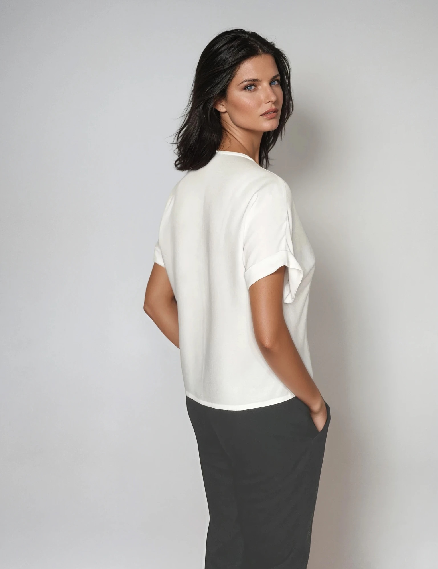 Bluse_Sam_Deadstock_Viscose_white_nachhaltig_fair_6503_Kopie-Natalia-Studio_final.png