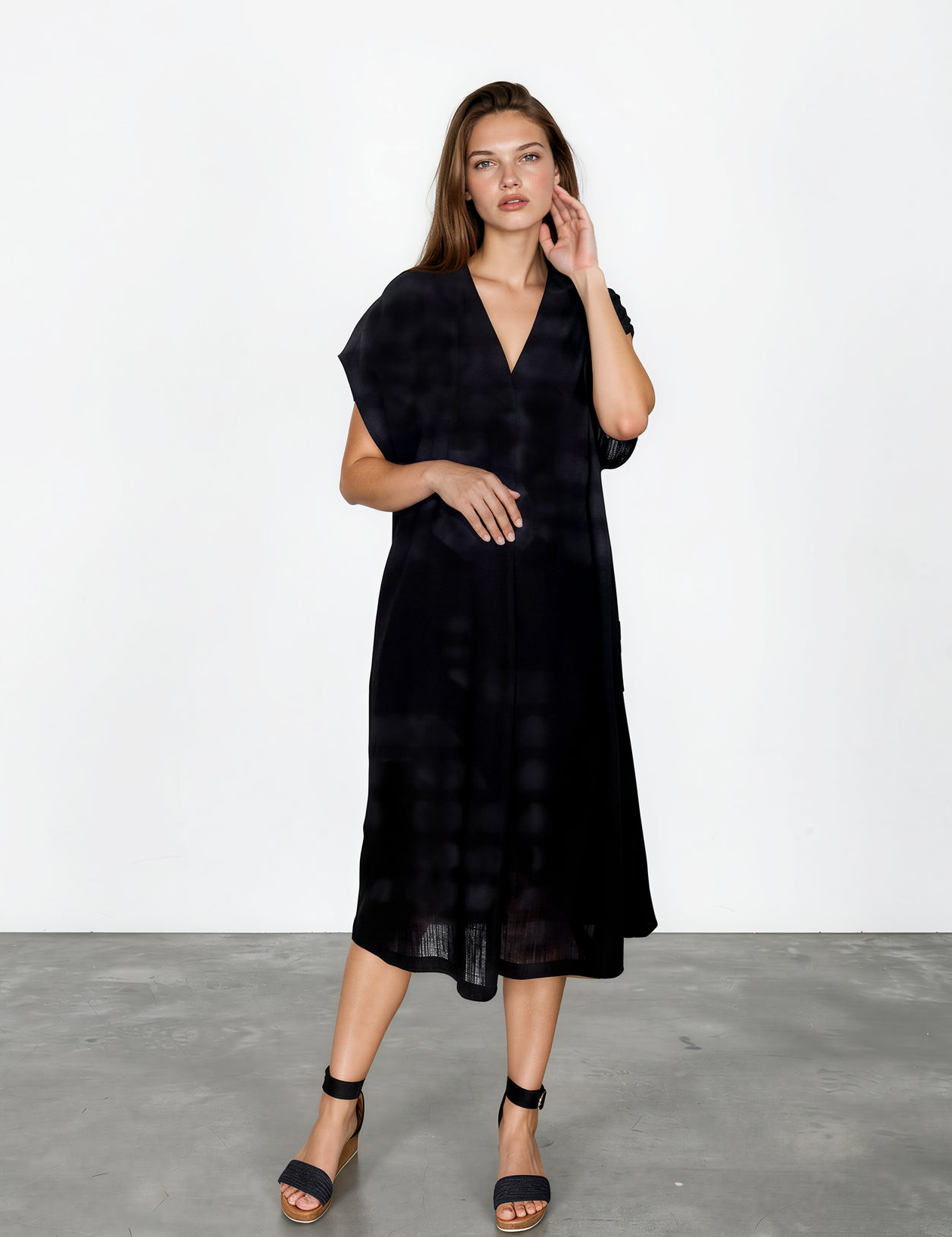 DressMasira_black_linenmix_sustainable_local_ethical_femininefashion-Harper-MinimalistGallery_35a660fa-486b-403d-b8e4-bf8a604b1f31.webp