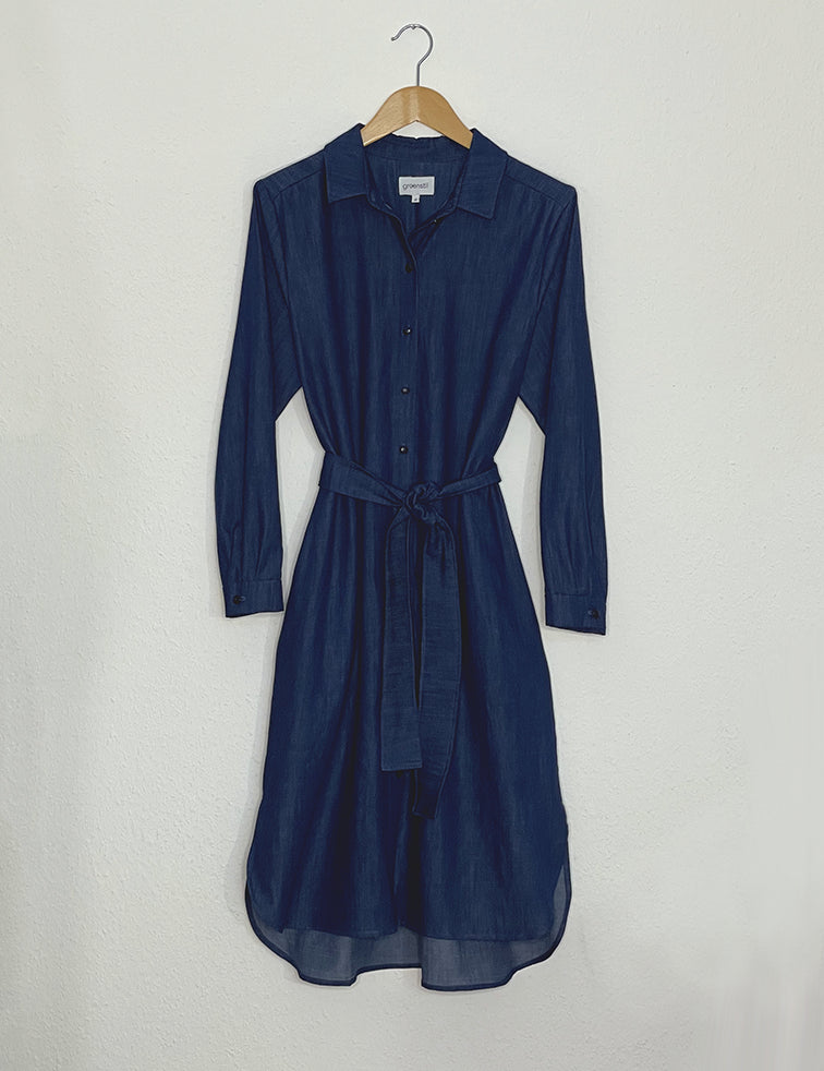 IMG_0380_DressSmilla_sustainable_classicshirtdresswithbelt_tenceldarkdenim_feminine.webp