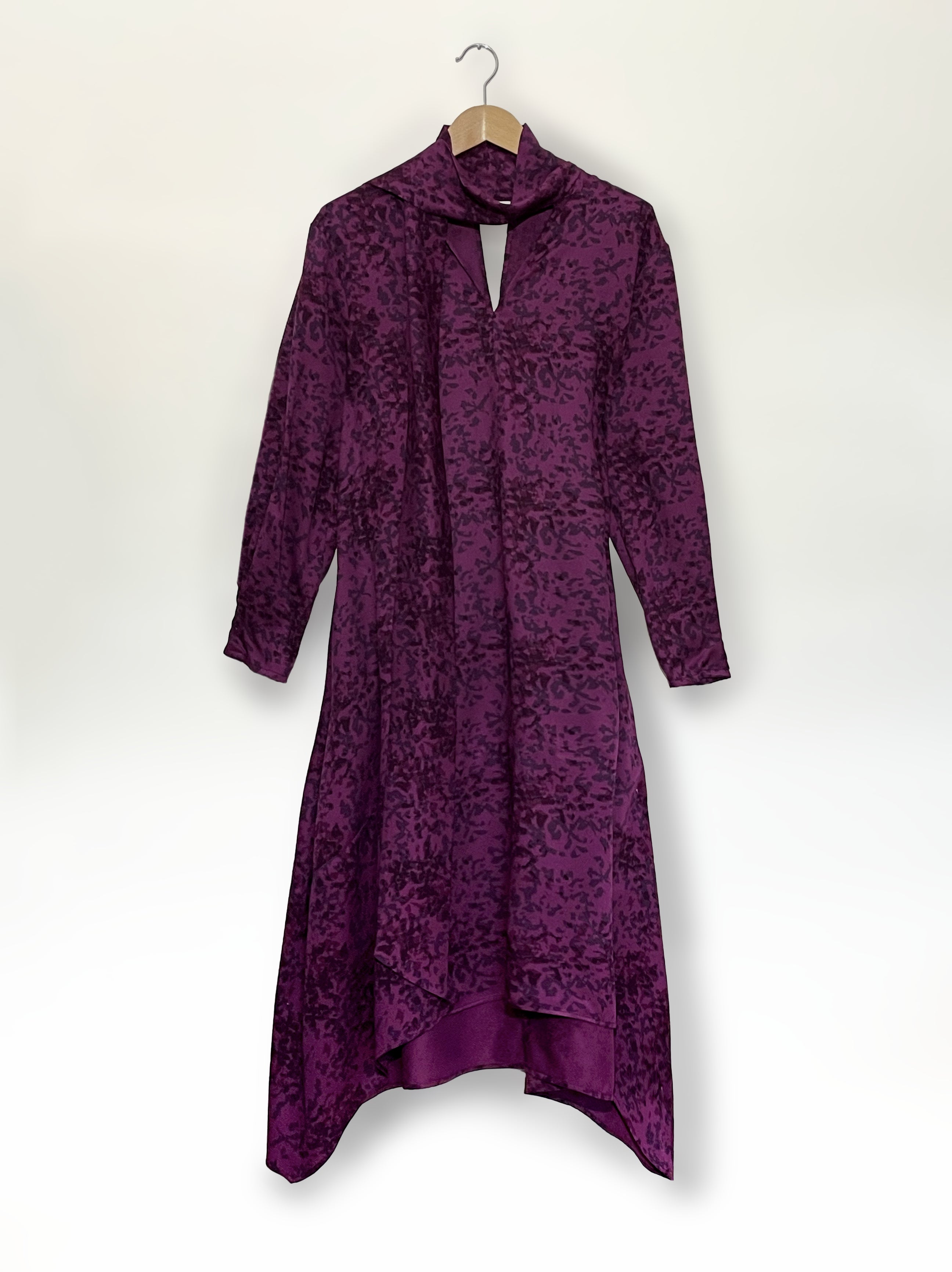 fließendes Kleid mit Schluppe - Farbe iris