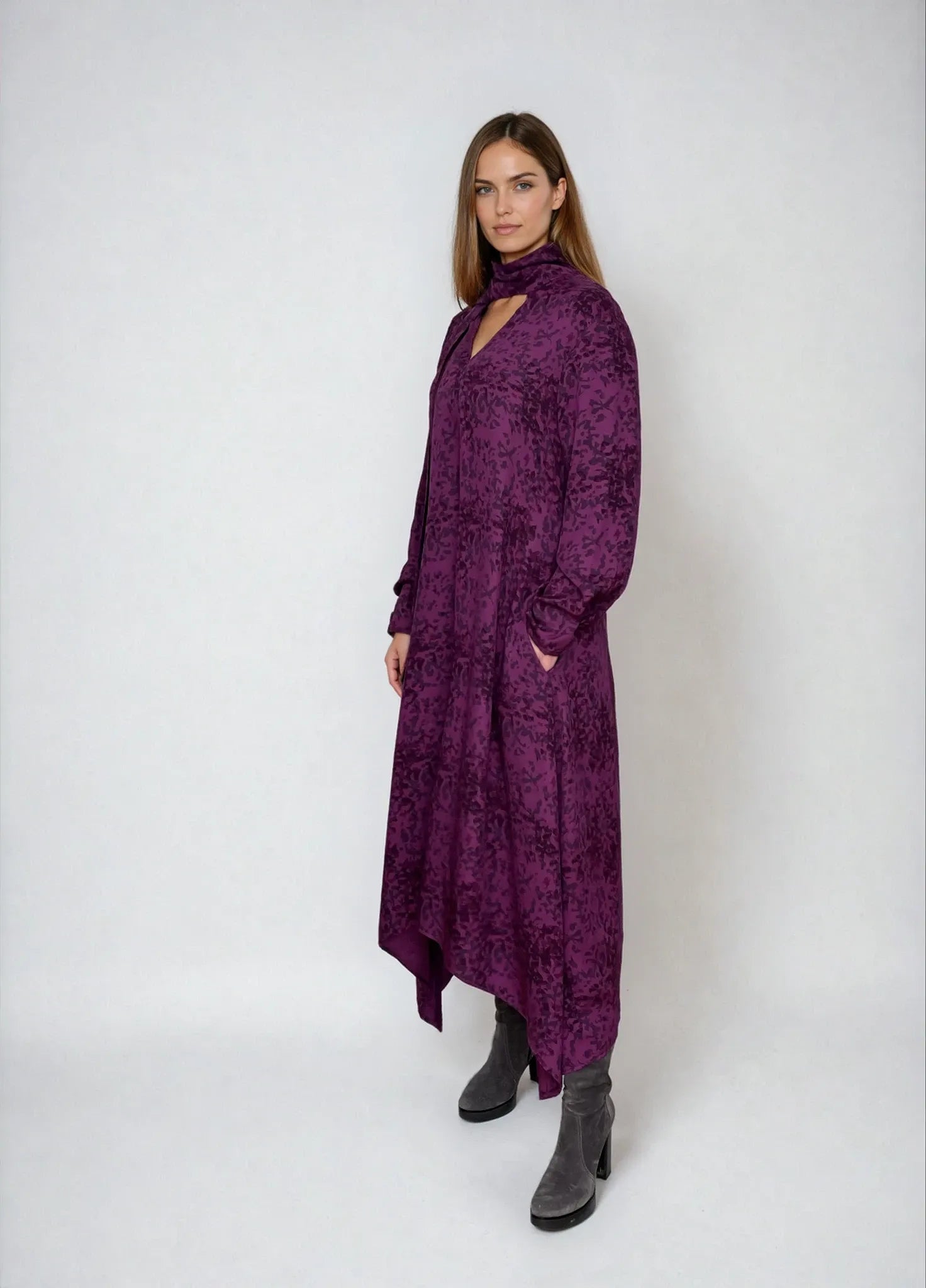 fließendes Kleid mit Schluppe - Farbe iris