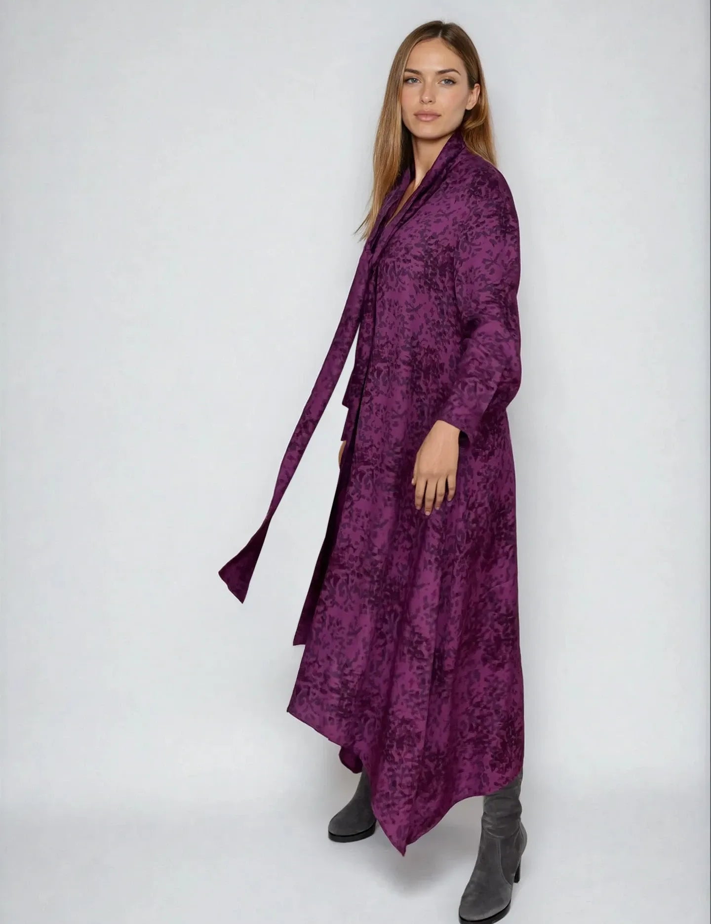 IMG_0634_DressFranka_maxidressO-shapewithbow_ecovero_iris_handmade_in_germany_feminineKopie-Nora-Studio_2.webp