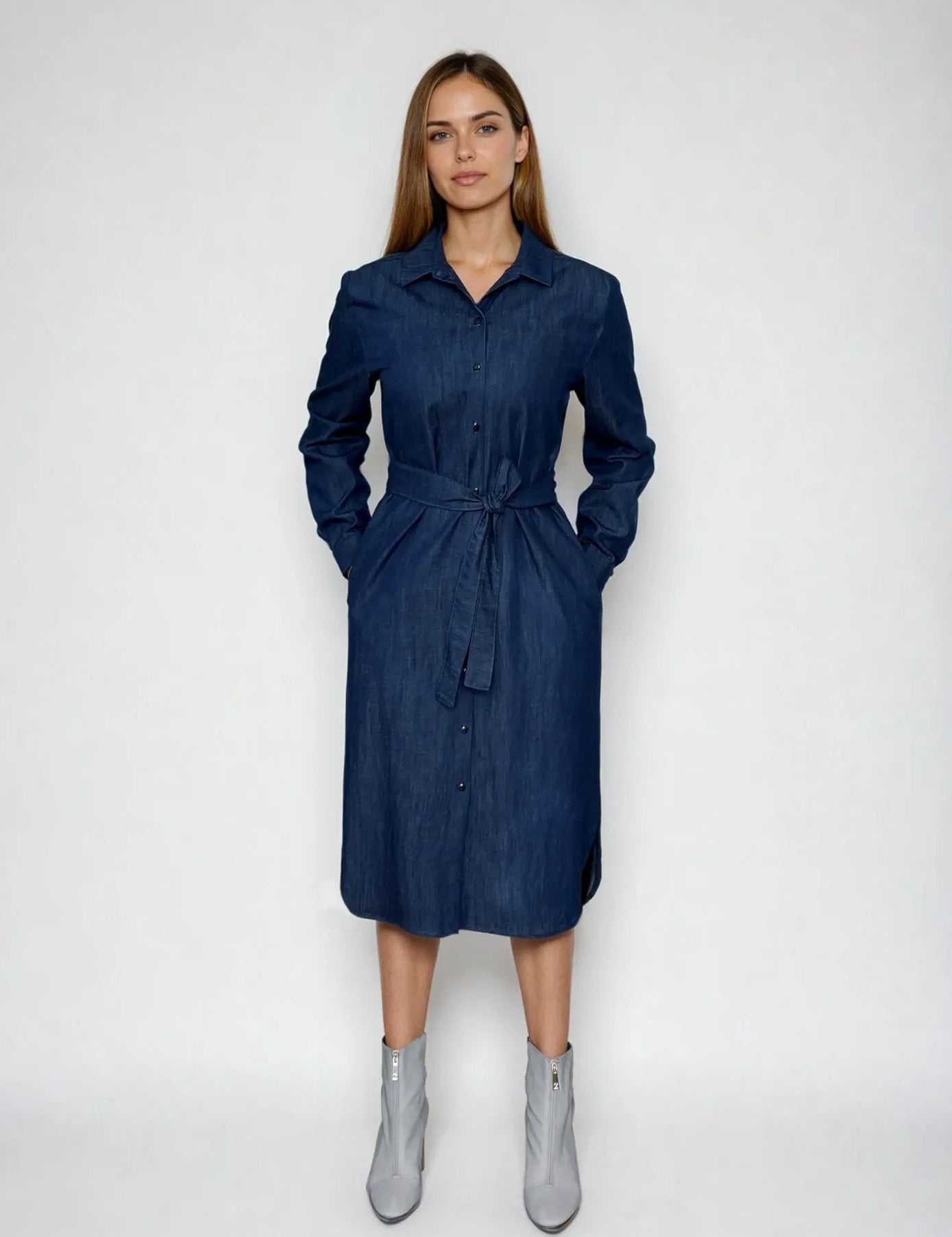IMG_0855_Dress_Smilla_denim_versatile_shirt_dress_with_belt_and_pockets_pure_cotton_raw_denim_Kopie-Nora-Studio.webp