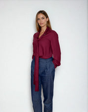 Schluppenbluse in burgundy red