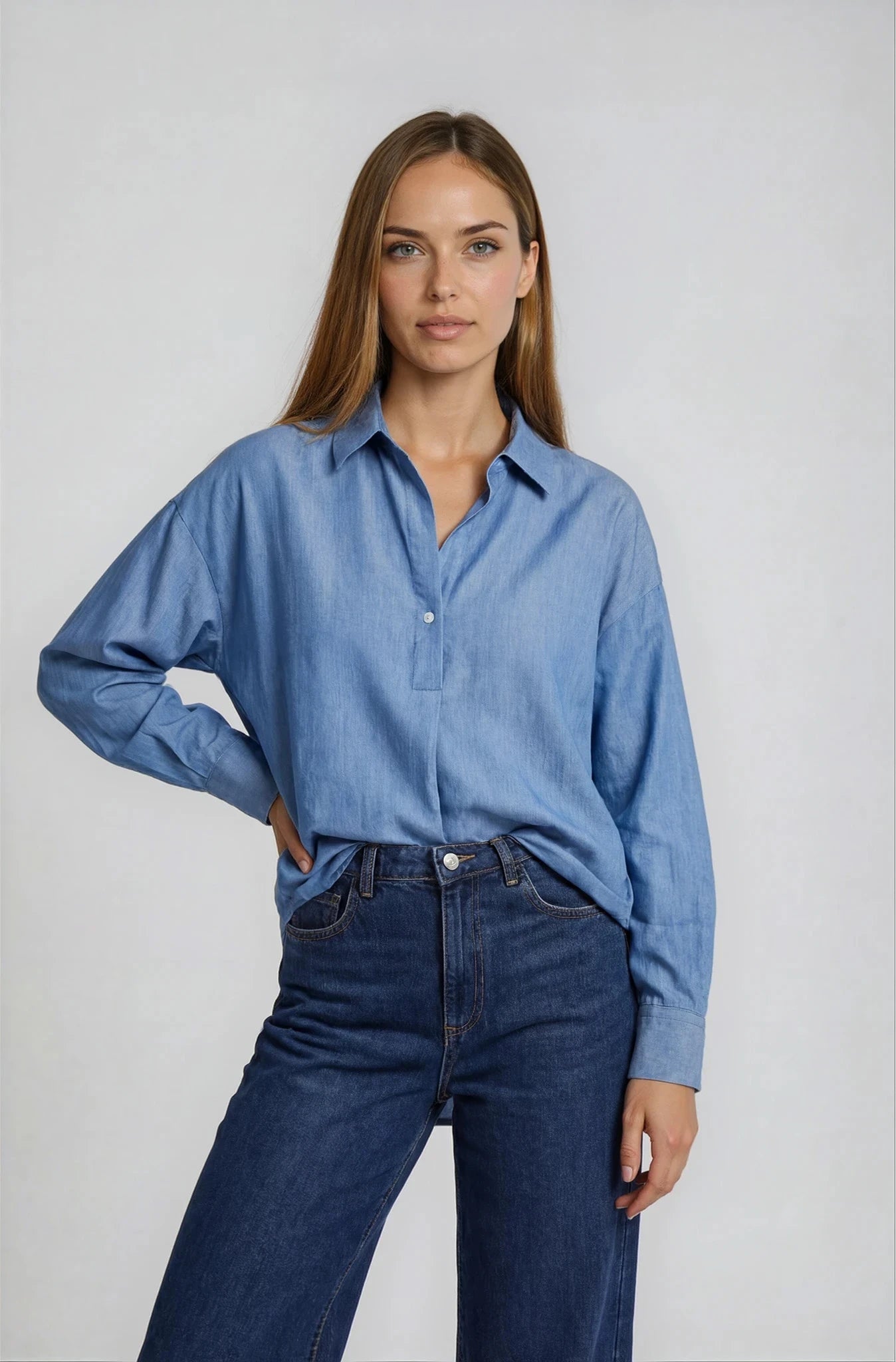oversized Hemdbluse in blue denim