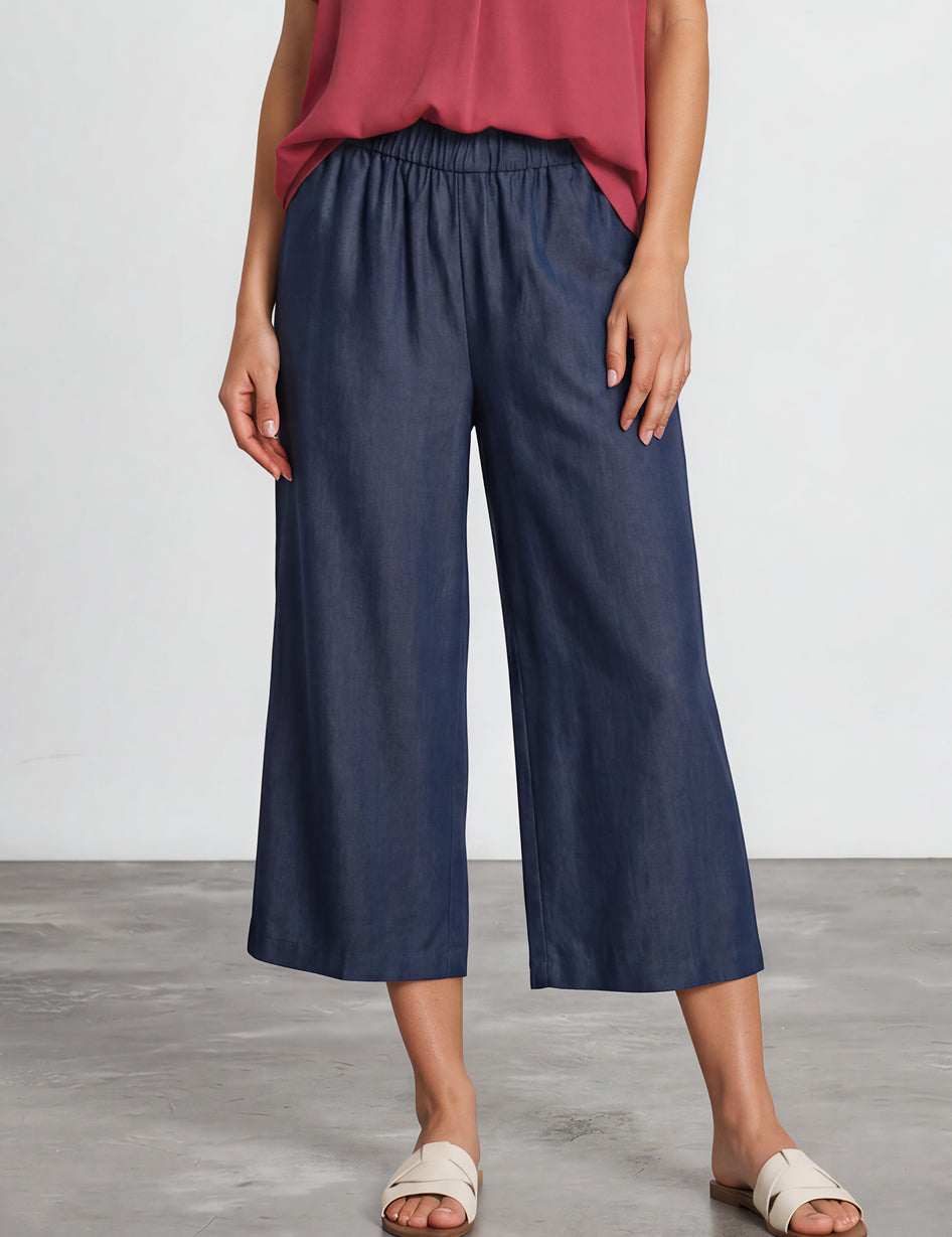 IMG_3543_trousers_Holla_culotte_with_elasticated_waistband_made_in_germany_lyocell_dark_denim_front_cropped.webp