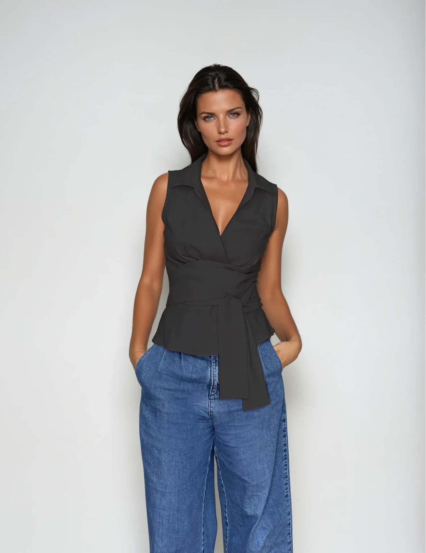 IMG_8287_Blouse_Vivi_wrap_style_with_pleated_front_linen_mix_feminine_Kopie-Natalia-Studio_Kopie.webp