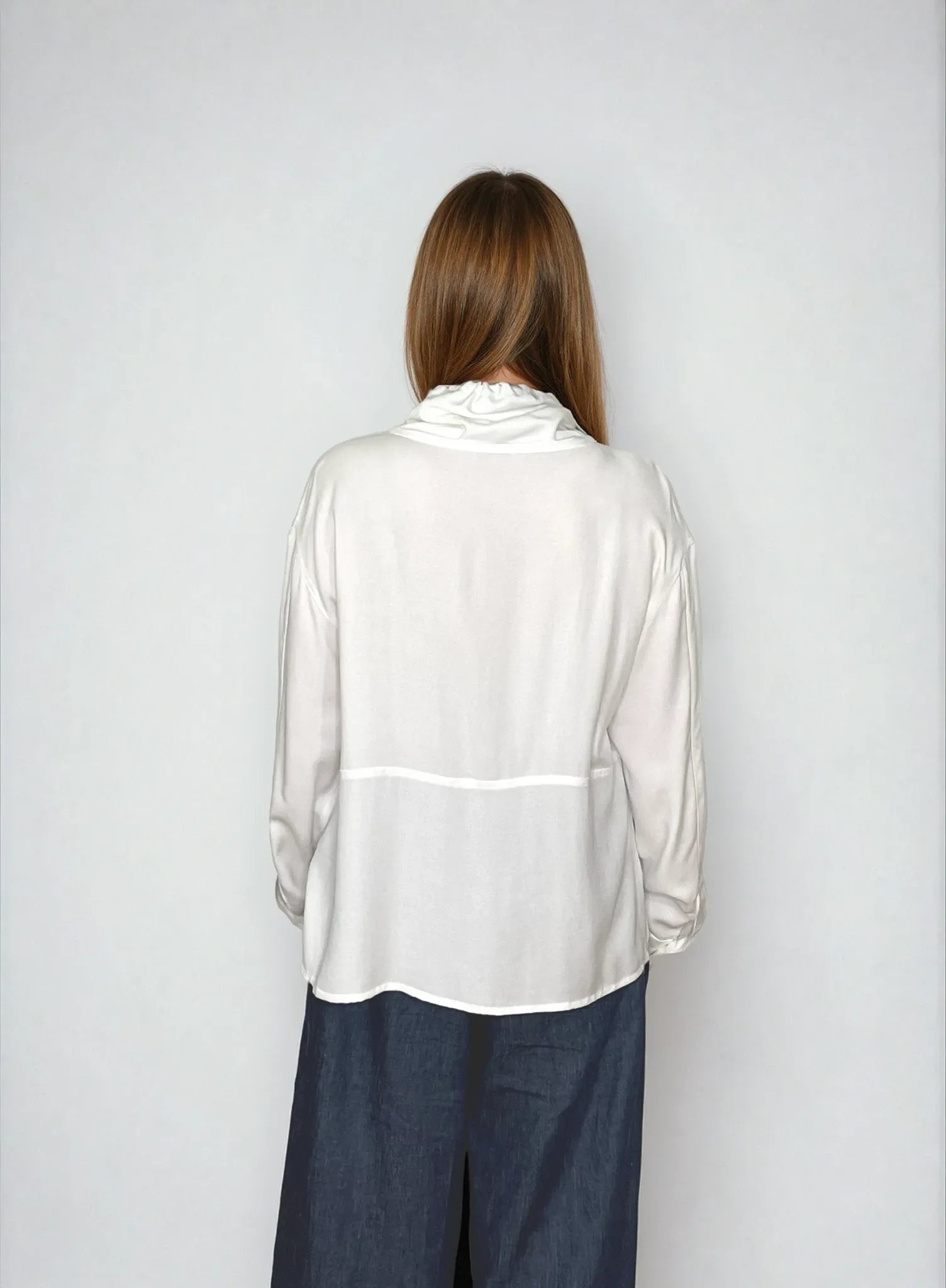 sportive Bluse mit Stehkragen - white