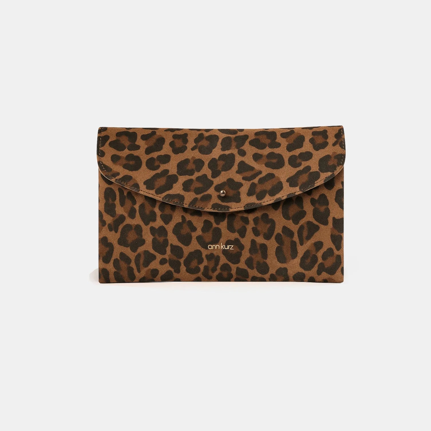 cute-clutch-leo-brown-3666988.webp