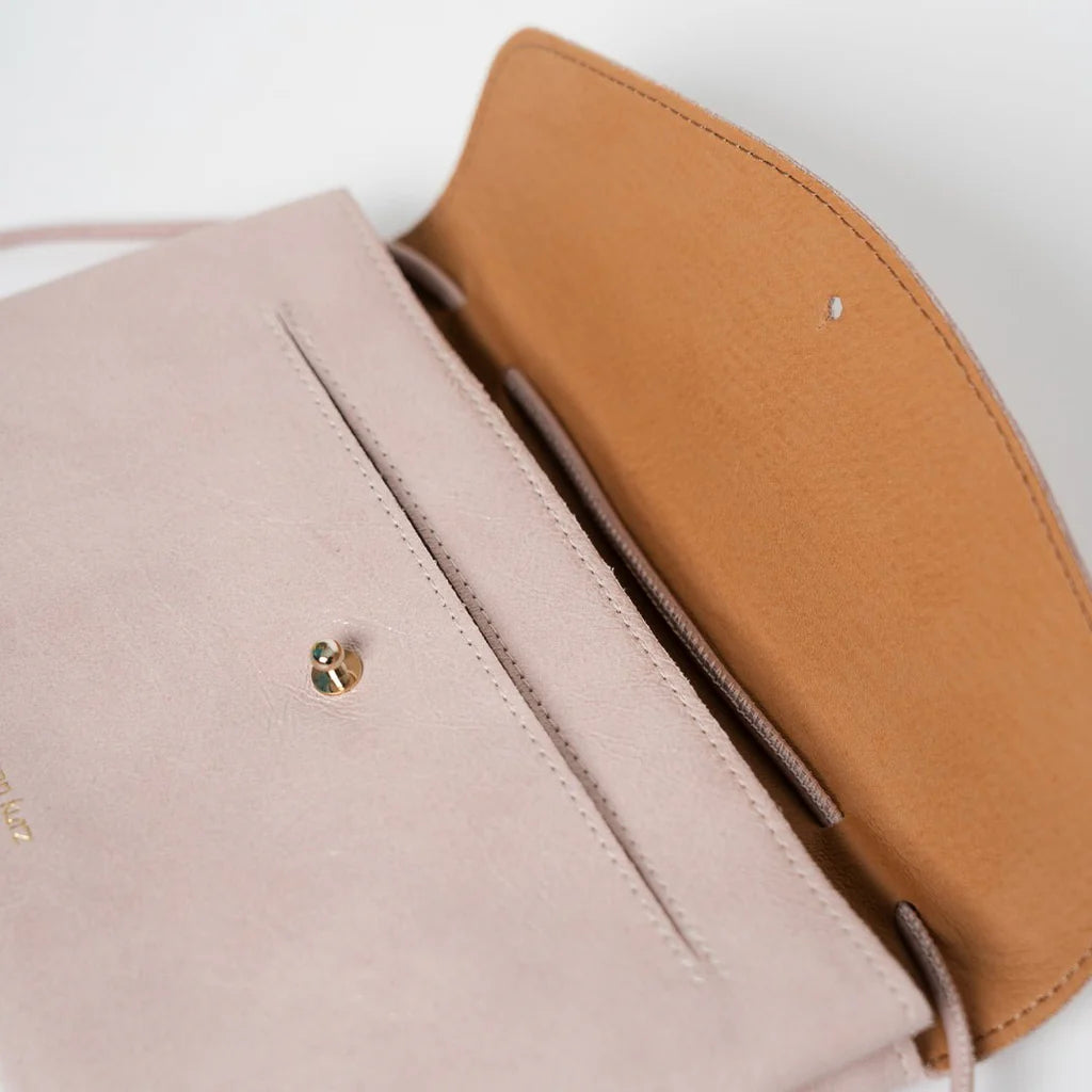 cute-clutch-patent-rosa-3461985.webp