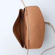 Cute Clutch - suede caramel