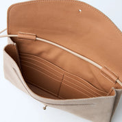 Cute Clutch - suede caramel