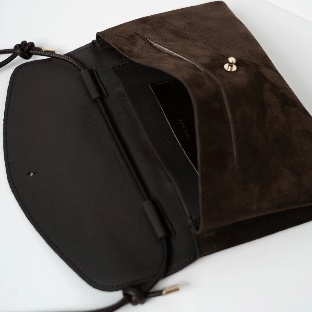 Cute Clutch - suede mocha