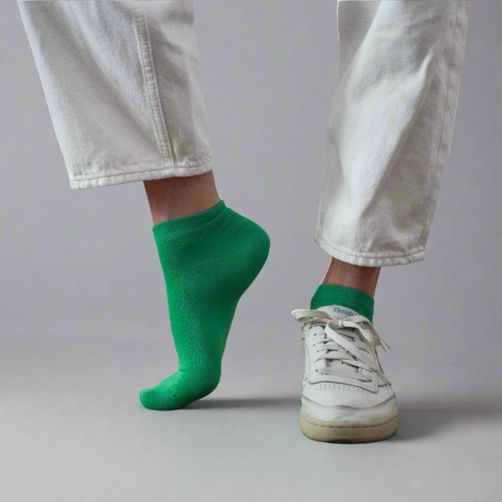 electric-green-ankle-socks-lyocell-worn-sneaker-kluesocks_659fee62-015e-4fbe-9e17-d652f370ae9c.jpg