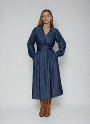 Wickelkleid aus fließendem Tencel™ in dark denim